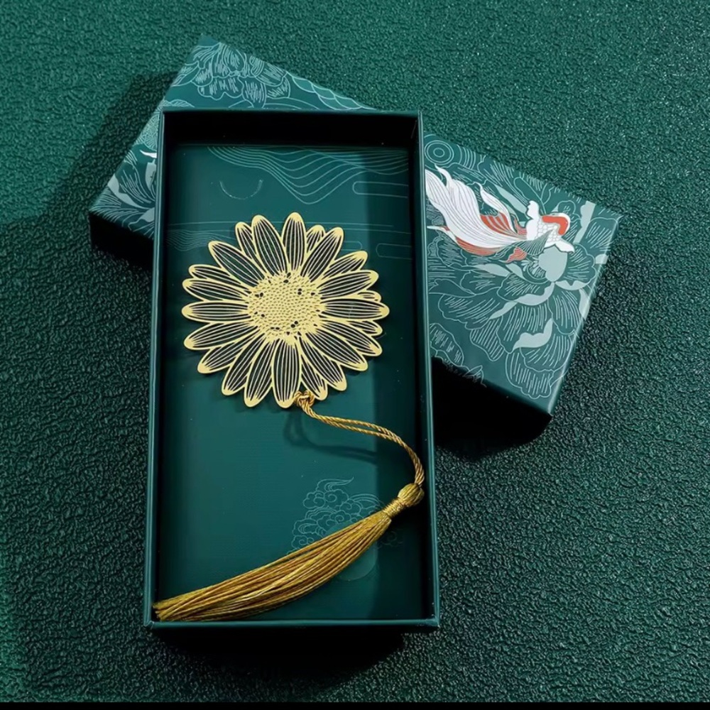 Sunflower Handmade Book Mark in Gold With Golden Tassel - Picture 4 of 5